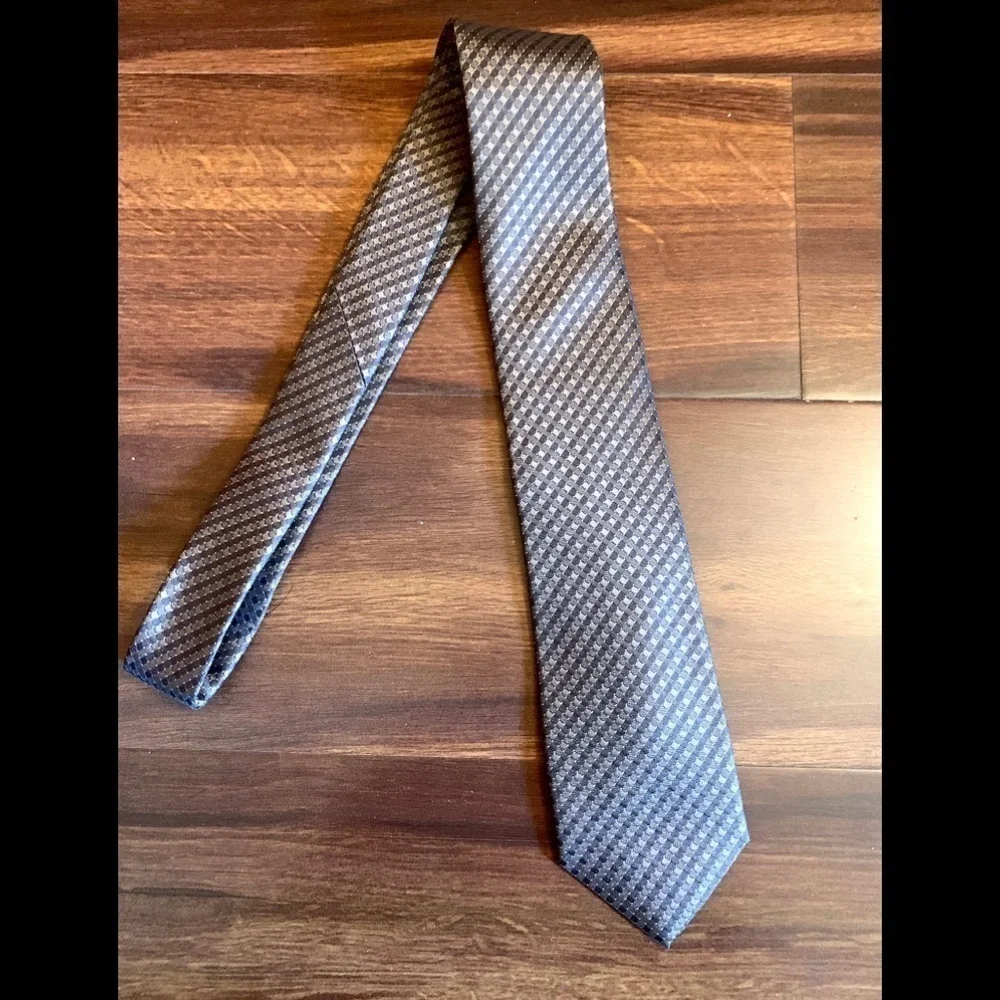 KENNETH COLE REACTION Brown Silk Necktie